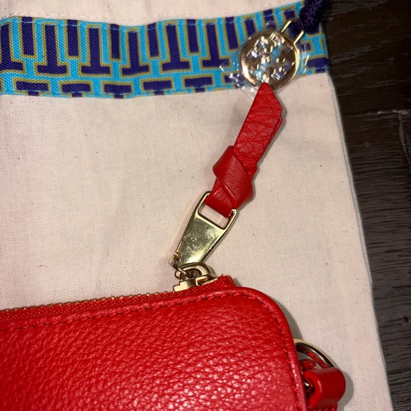 Tory Burch Vibrant Pebbled Red Large Clutch or Crossbody Bag EUC with Dusty - Picture 8 of 9